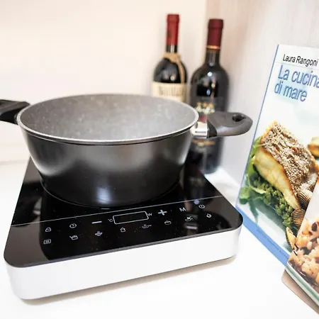 Corner Cavour * 사사리